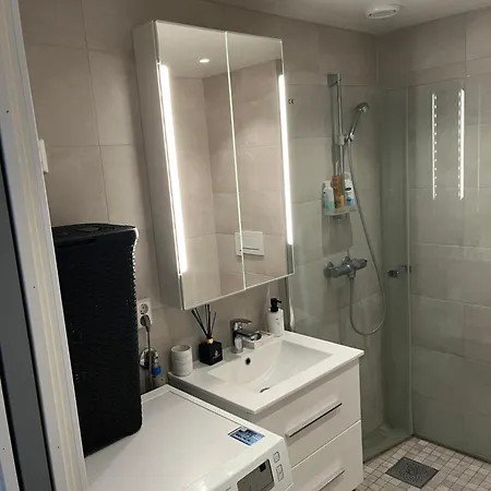 Urban Resident By The Ferry Apartamento